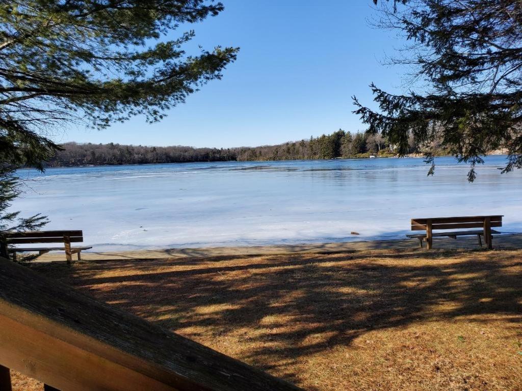 Pocono Mountain View Lake House In Лейк-Хармони Экстерьер фото